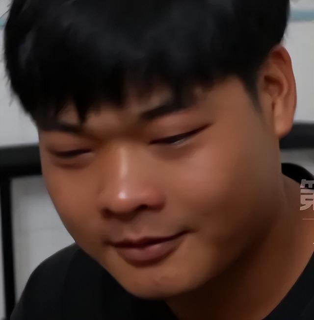 苏坚修 来深青年