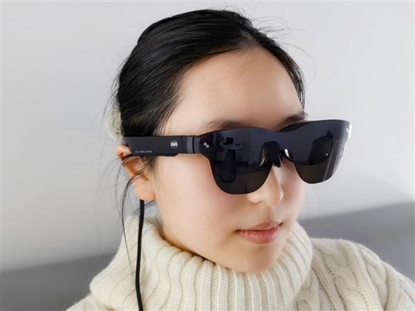 口袋里的135英寸HDR巨幕！雷鸟Air 4 Pro蝙蝠侠图赏