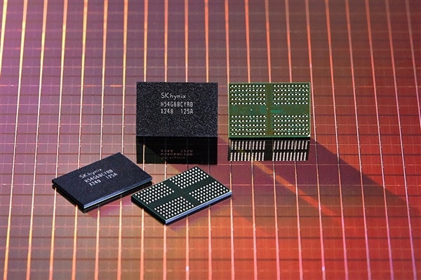 倒反天罡!12+256GB内存组合采购价2200元:成本超越旗舰SoC