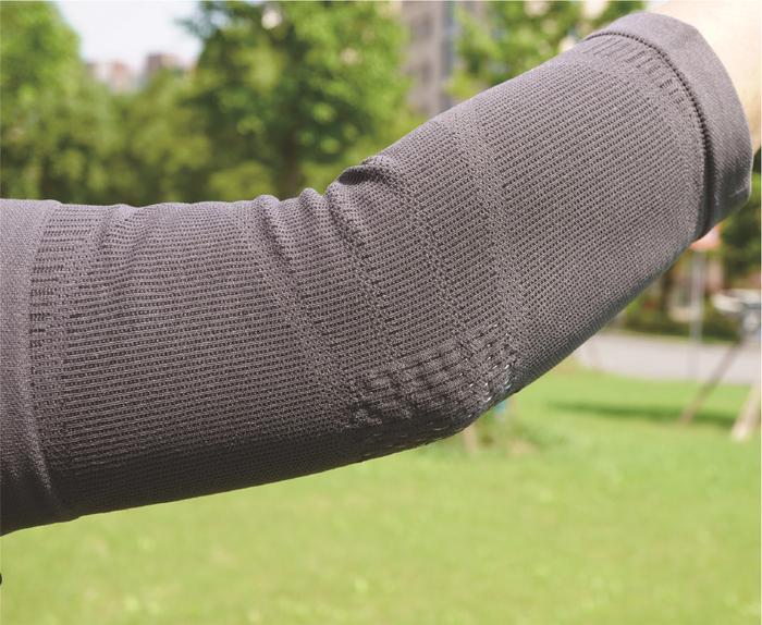 纤维芯片编织进织物。