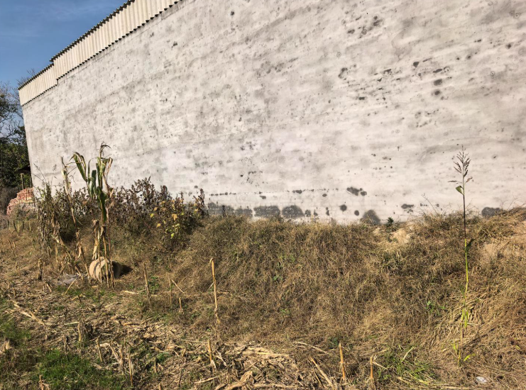 ▲引起纠纷的一溜土 受访者供图