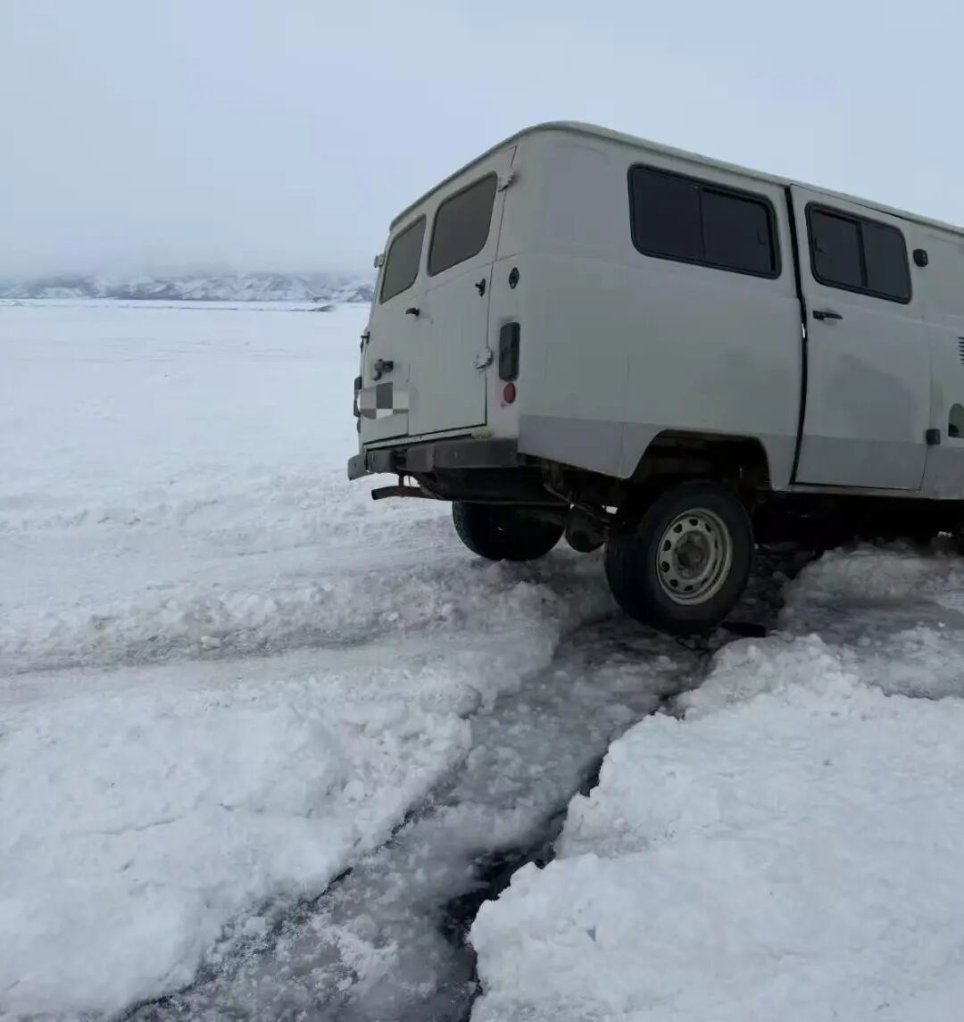 ◎ 七七目击2月17日翻车事故现场