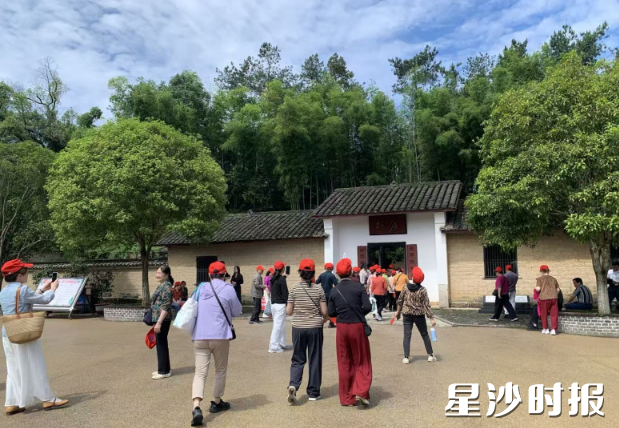 杨开慧故居游人如织。均为开慧镇供图