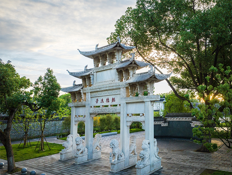 六尺巷“懿德流芳”牌坊。吴菲摄