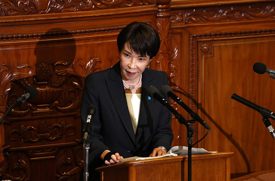 高市早苗2月20日发表演讲。图源：视觉中国