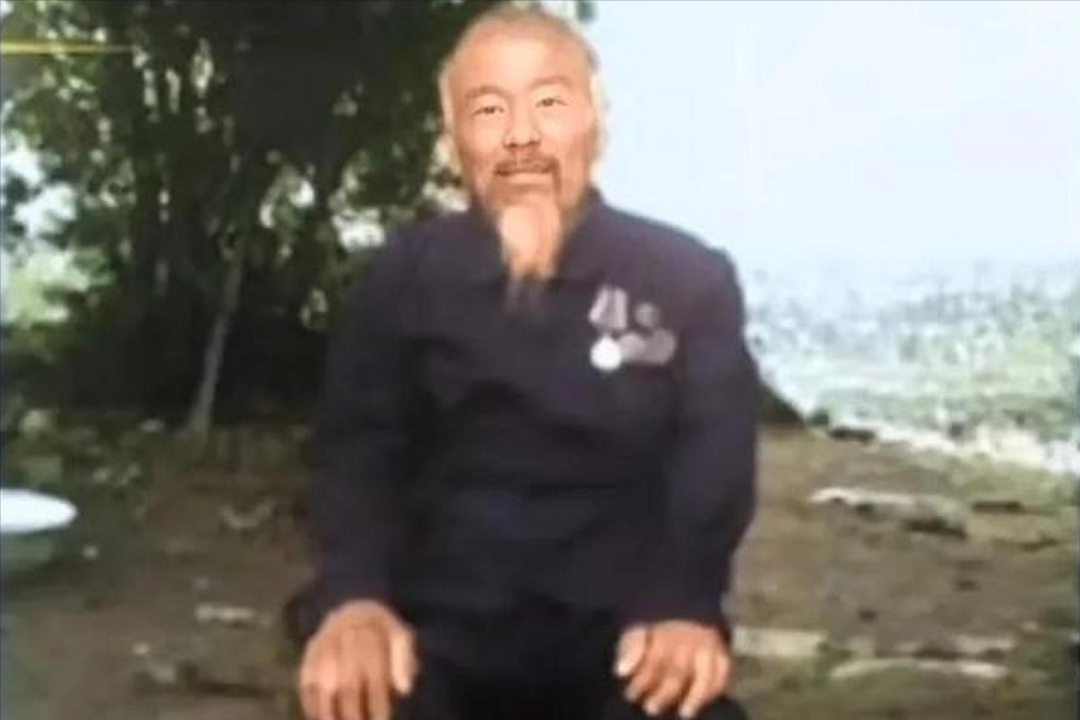 葛兆田老人在山东宁阳玉皇山