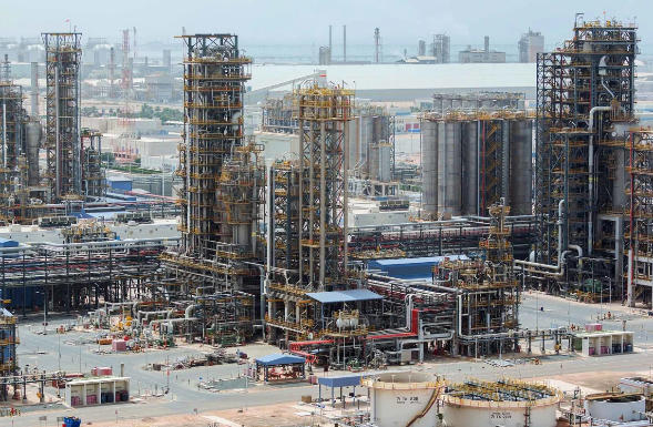 阿联酋的石油生产设施 外媒