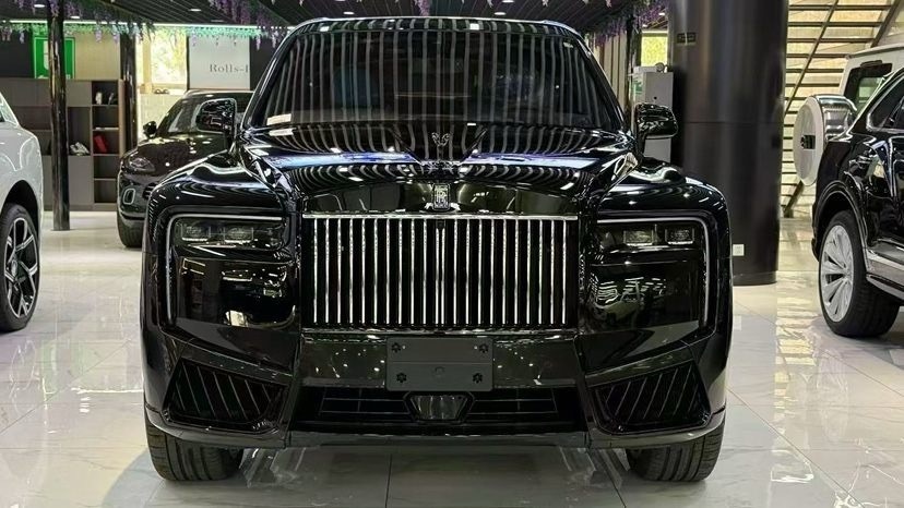 成功人士专属座驾Black Badge劳斯莱斯库里南 