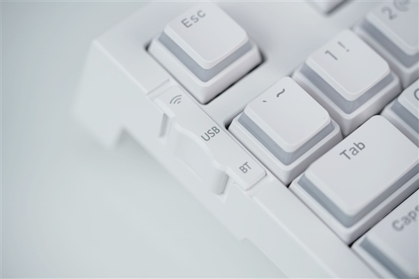 麻将轴手感顺滑！ikbc 98S三模RGB键盘图赏