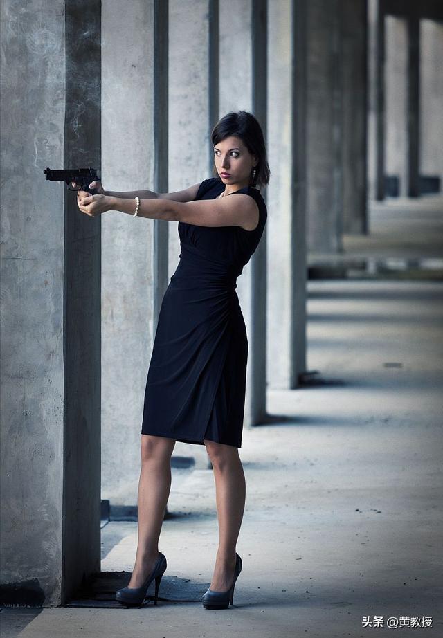 美女间谍