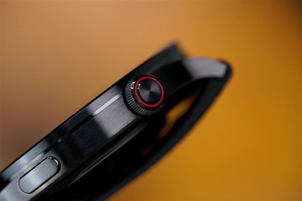 钛合金机身+蓝宝石玻璃!vivo WATCH 6图赏