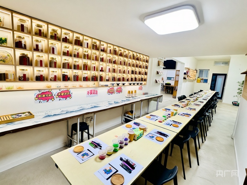 “掐丝珐琅”手工体验区（央广网发 受访者供图）