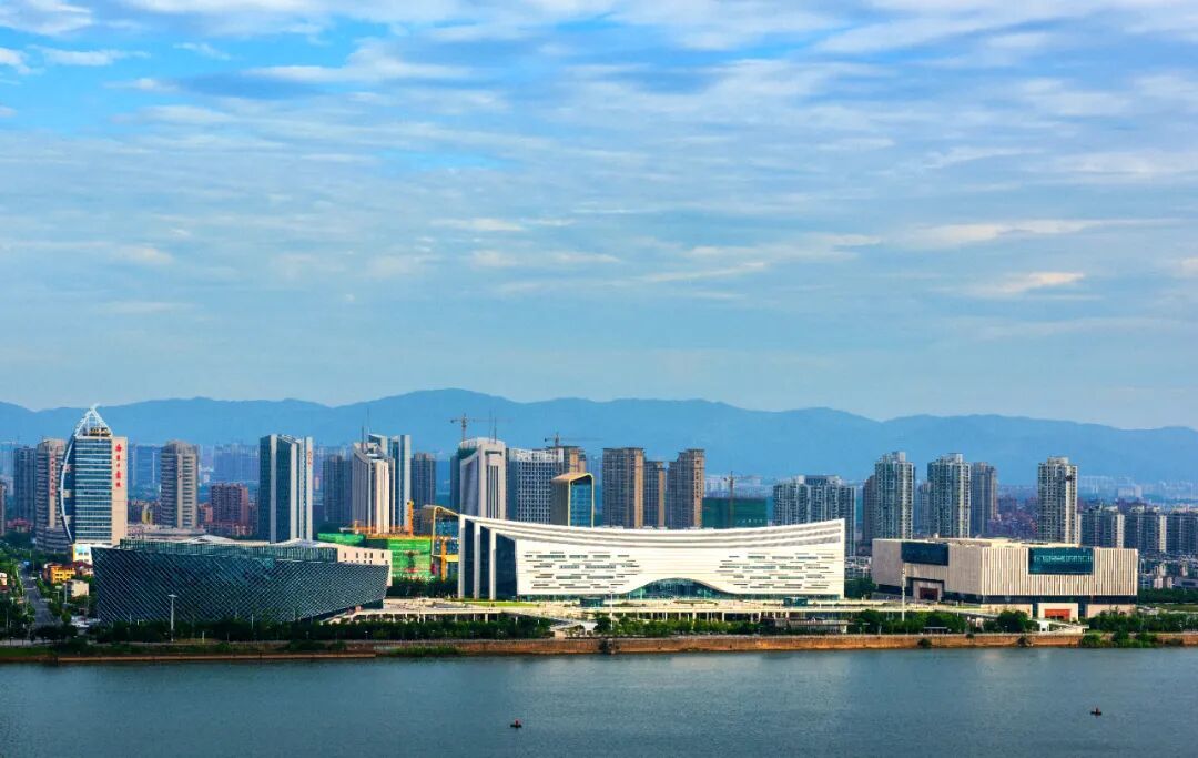 6新建的省科技馆图书馆博物馆 摄于2020.8.8.jpg