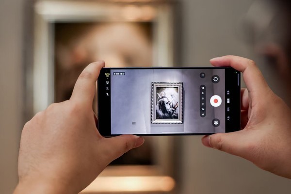 Galaxy AI全面赋能 三星Galaxy S26系列携三星耳机亮相