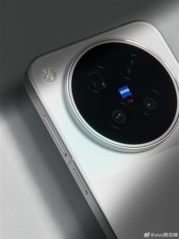 韩伯啸:vivo X500 Pro可能是最好的小屏旗舰