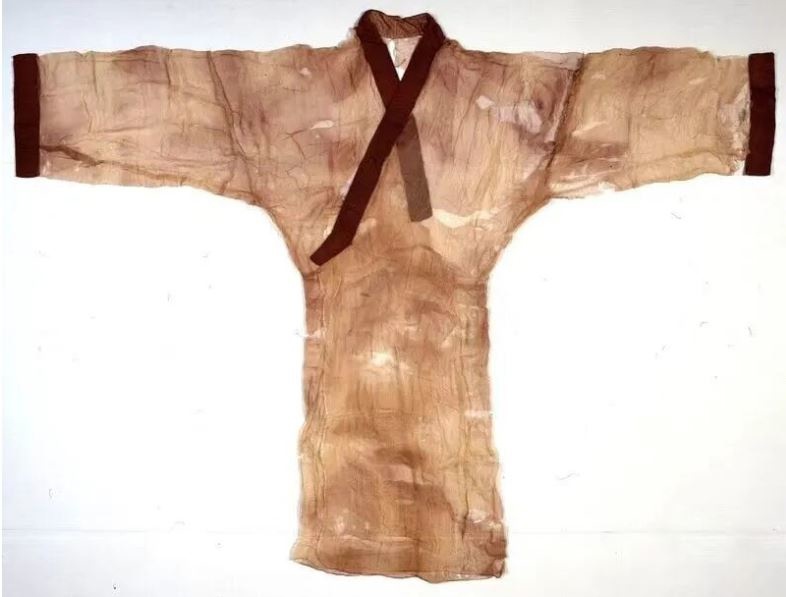 从秦俑戎服到清宫华裳:三场大展里的中华衣冠文明_凤凰网
