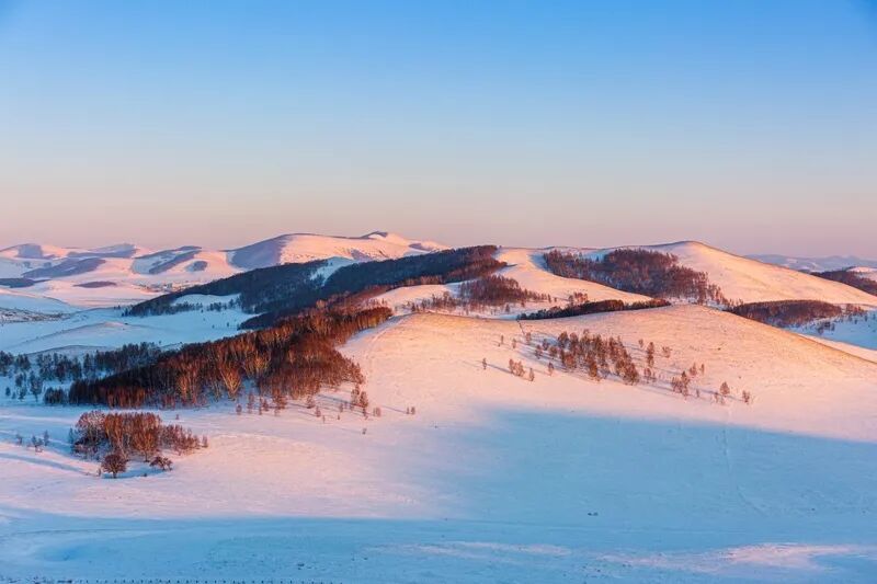 △冬季的乌兰布统,宛如一个白色的童话世界。(图/IC Photo)