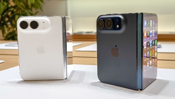 iPhone Duo