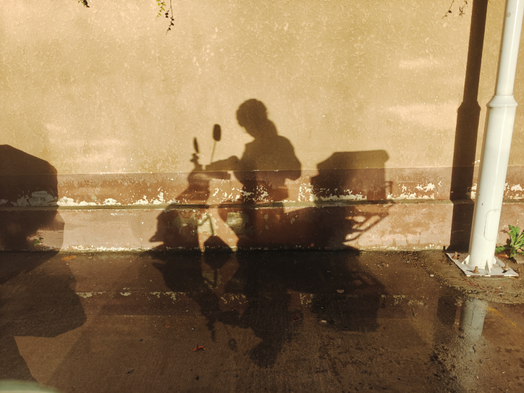 送外卖路上的王晚 图|受访者提供