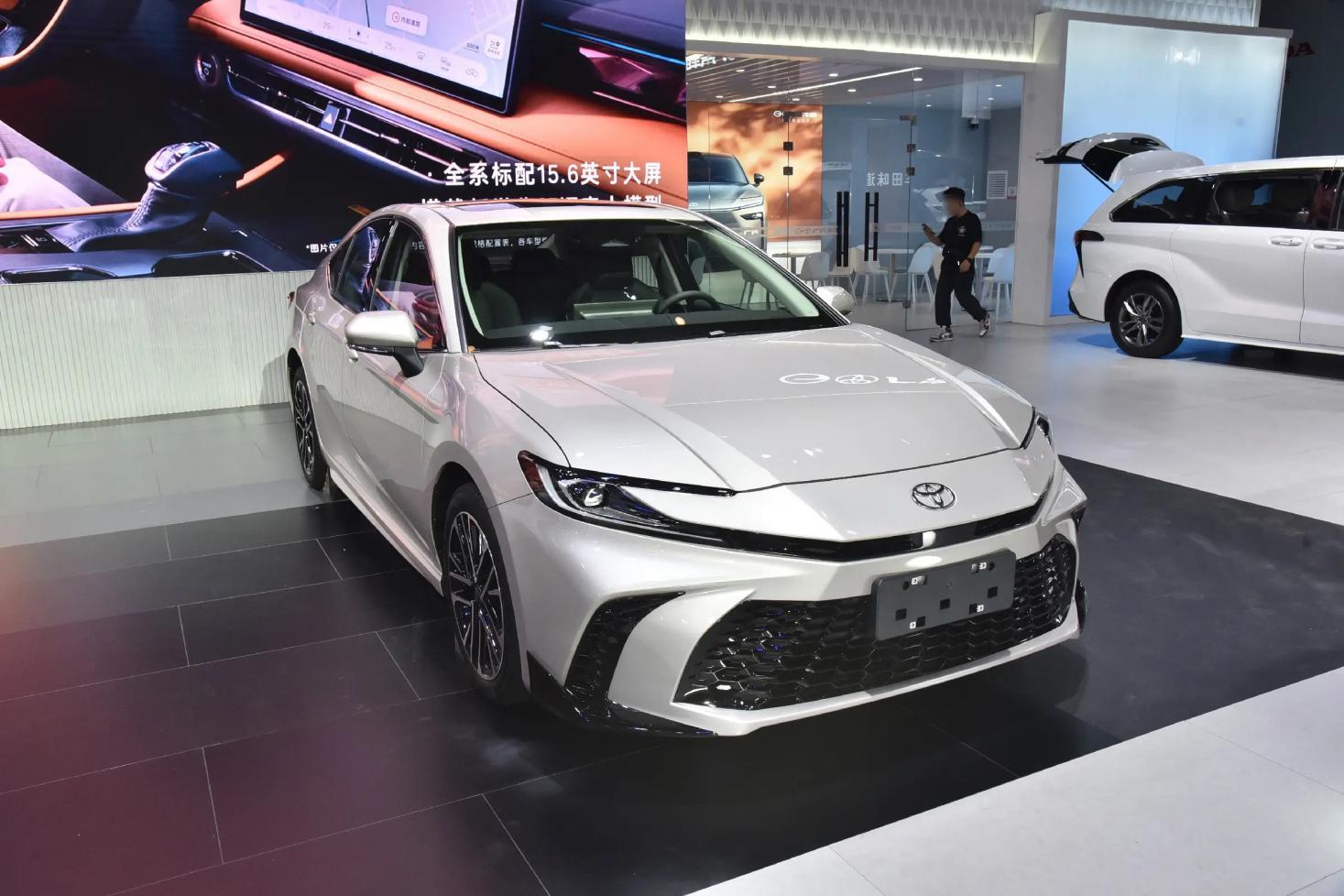 2027款丰田凯美瑞：配置推荐+落地参考，入手前请知晓！
