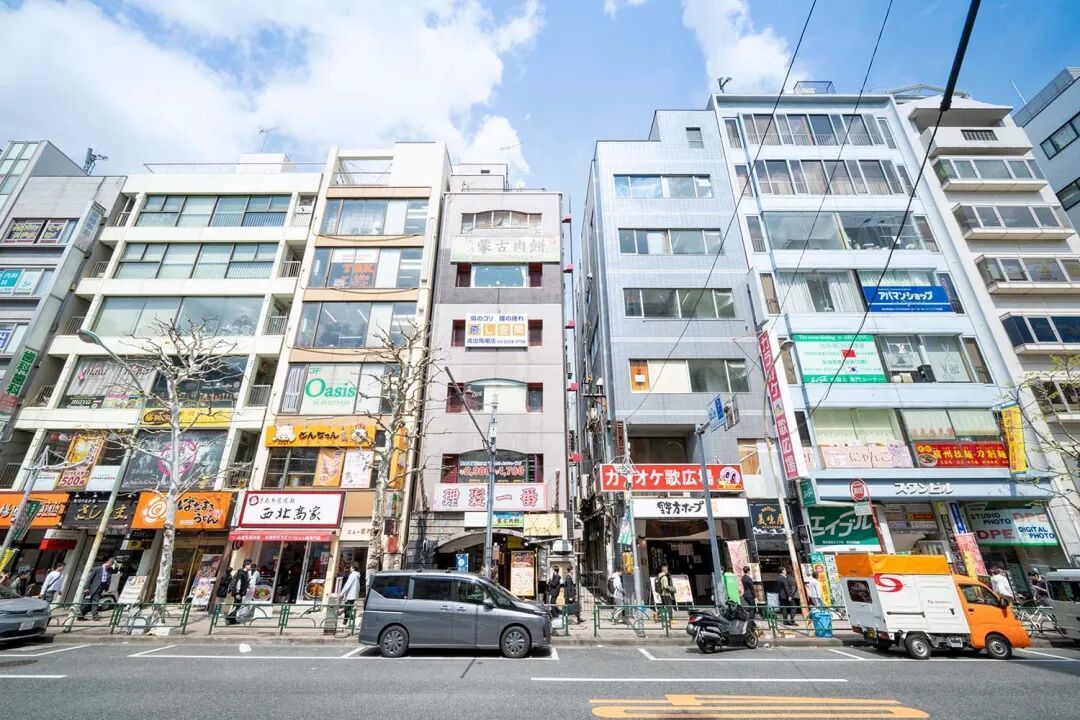 ◆高田马场因为离早稻田大学近,聚集了大量语言学校,是东京著名的中国人聚集地。