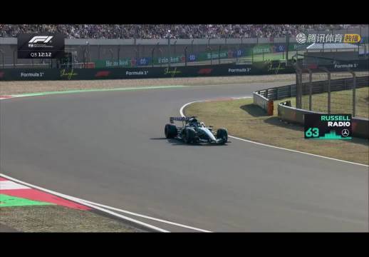 拉塞尔赛车出现巨大故障！ 拉塞尔Q3目前没有成绩，留在梅赛德斯车库中