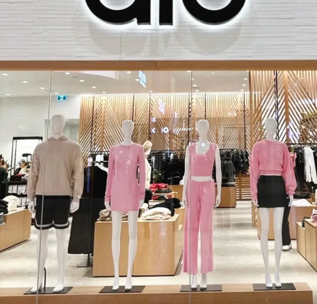 lululemon的头号对手一年赚走中产女人70亿(图14)