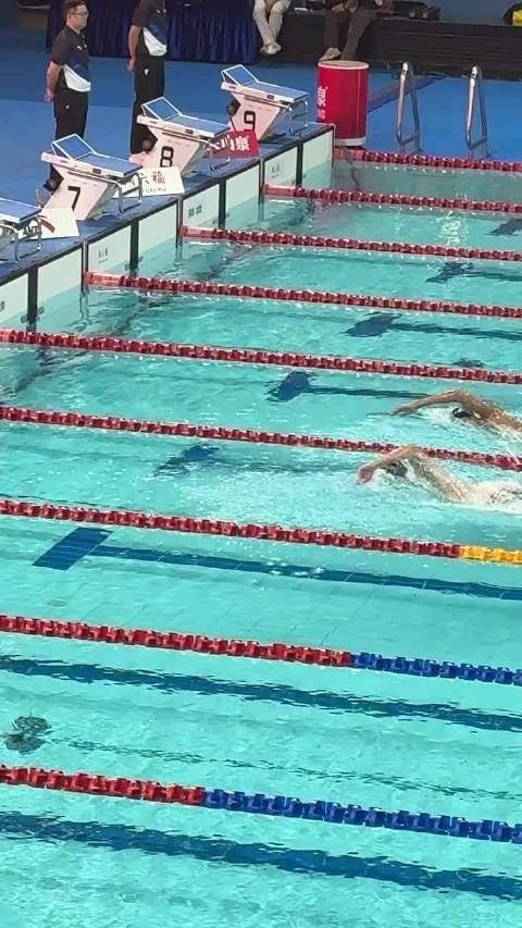 张展硕800自夺冠瞬间国内股票配资实盘排名