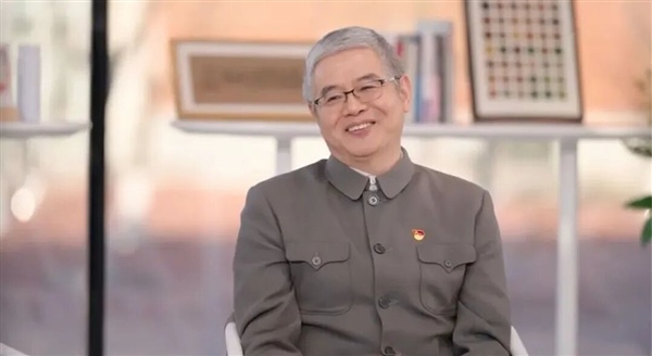 龙芯胡伟武：中国这样大一个国度 如何能莫得我方的CPU呢！