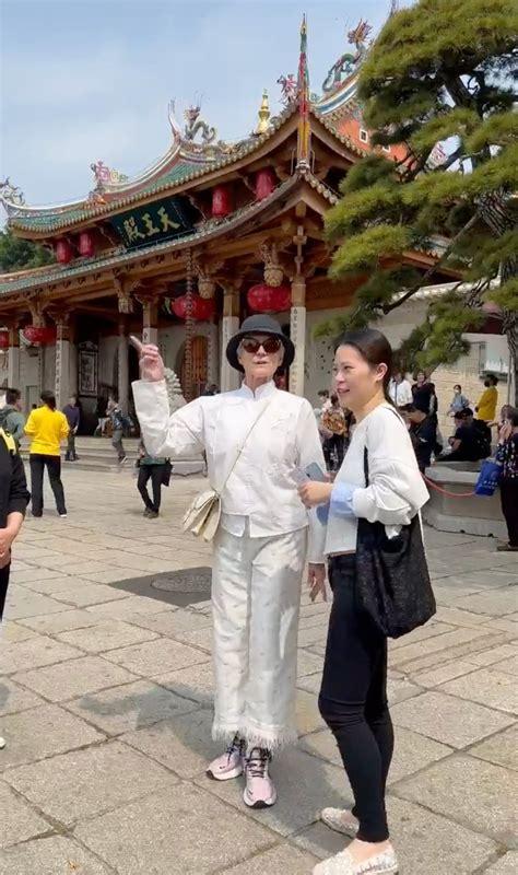 马斯克 76 岁的老妈,在中国把养老玩儿成了特种兵旅游!