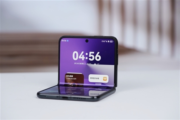 大师始创阔折叠!华为Pura X全新配色型格橙、型格紫来了