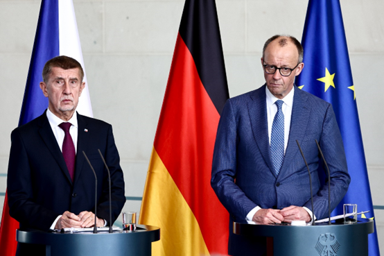 默茨(右)与巴比什 图源:IC photo