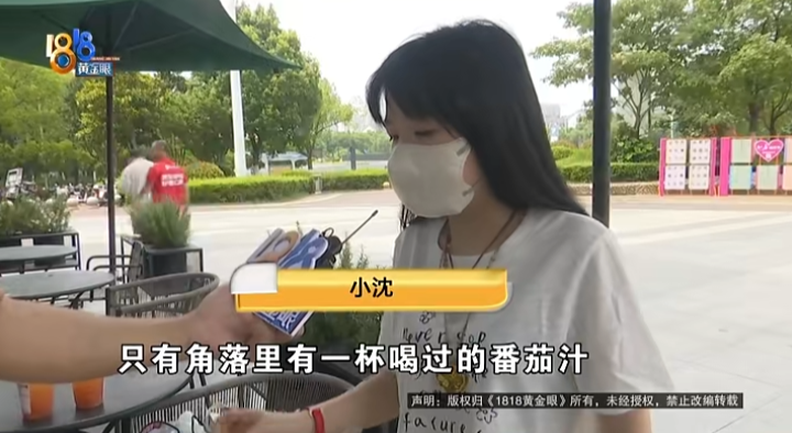 ▲顾客小沈接受采访（图/视频截图）