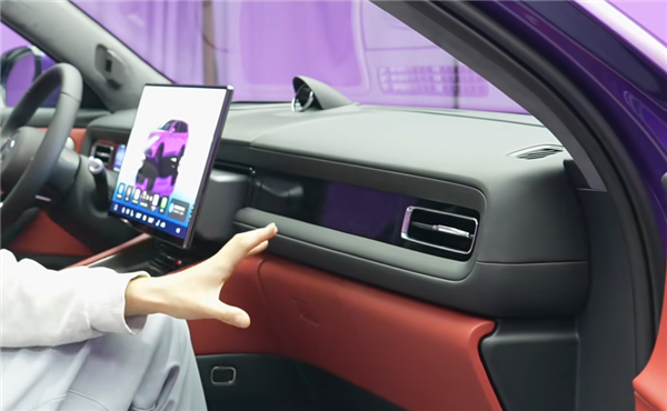 全新问界M6内饰解禁：整车10磁吸点位 副驾灵感橱窗创意太绝