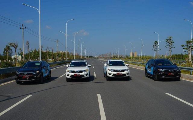 一对比，开SUV几年才明白，跑高速还是轿车舒服，真后悔没早知道-有驾