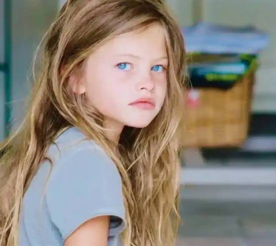 “天下最好意思女孩”25岁了 如今长相若何