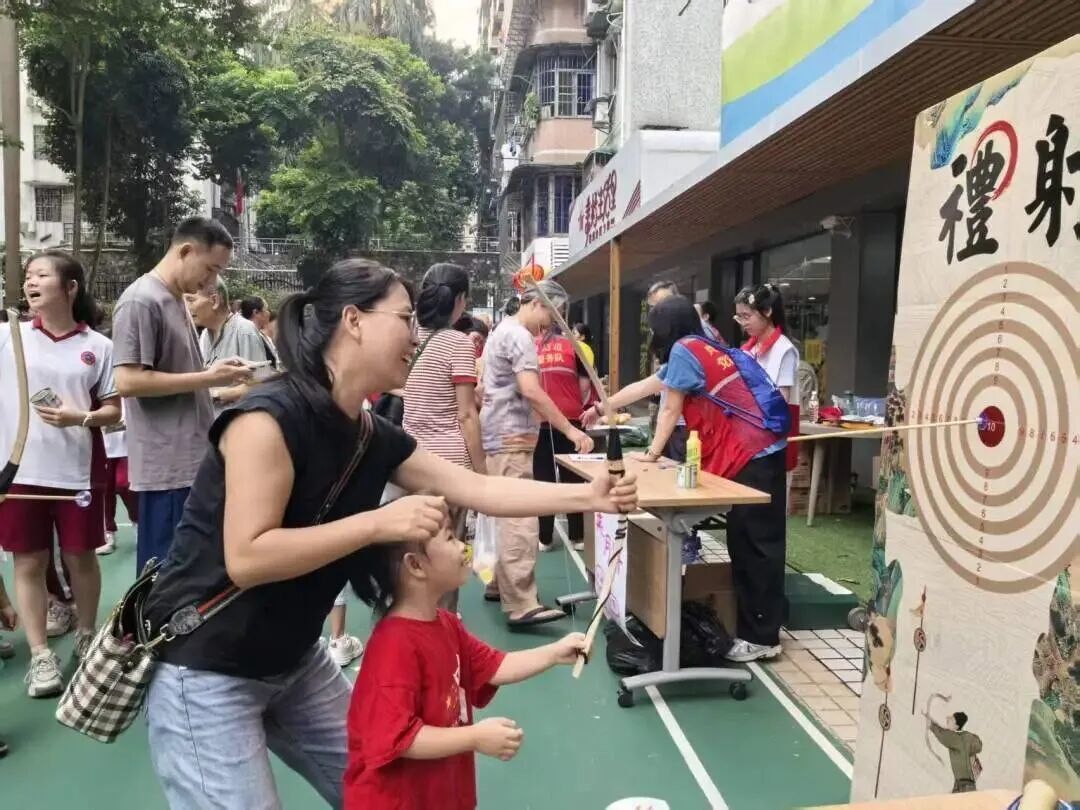 月圆人团圆，家国情更浓！兴华街各社区花式迎“双节”，游园、汇演、飞花令亮点纷呈.jpg