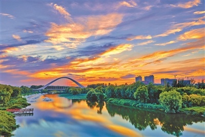 温榆河上的金色晚霞 供图/视觉中国