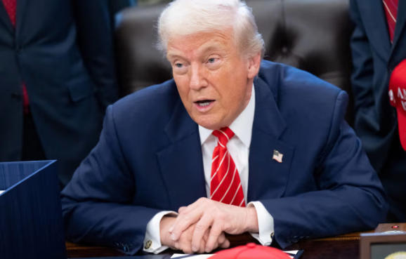 特朗日在白宫提议“投票全国化”