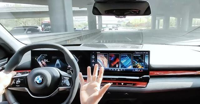 手持四十万,开完良马530再换蔚来ET7,才懂两者差距已不在一个线索!-有驾