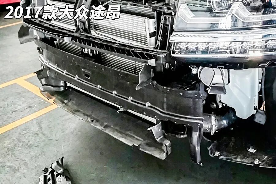 车头有一堵“钢墙”,这才是真正的公路坦克