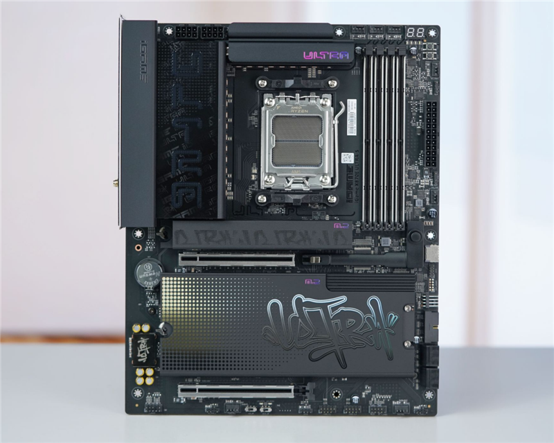 2000元以内没有敌手!iGame X870E ULTRA-S V14评测