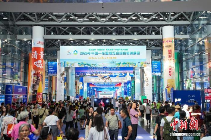 图为展会现场。陈冠言 摄
