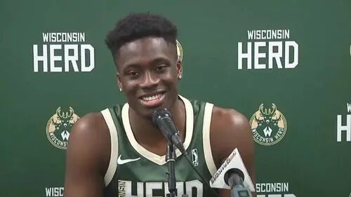 nba3大市场动态 雄鹿签约字母弟,米哈投绿军,老里旧部再就业