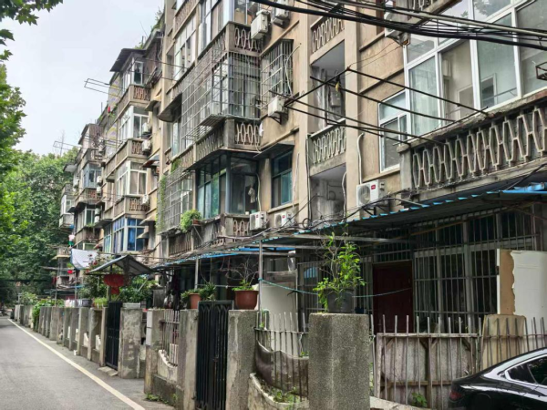 湖大社区教工宿舍楼原貌。中城公司 供图