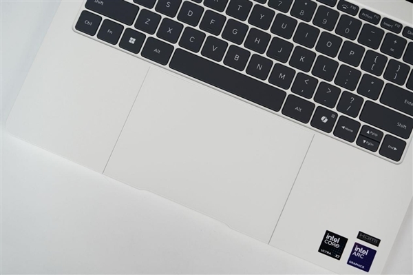 小米首款高端轻薄本!小米笔记本Pro 14图赏