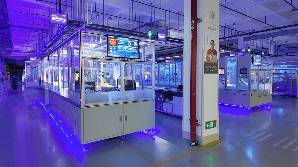 智能马桶“绿色黑灯工厂”（央广网记者 龚雯 制）