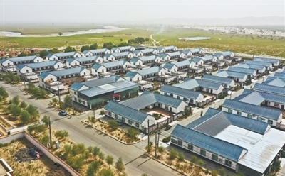 漂亮整洁的达里雅布依新村。　　阿不都拉&middot;买买提明摄