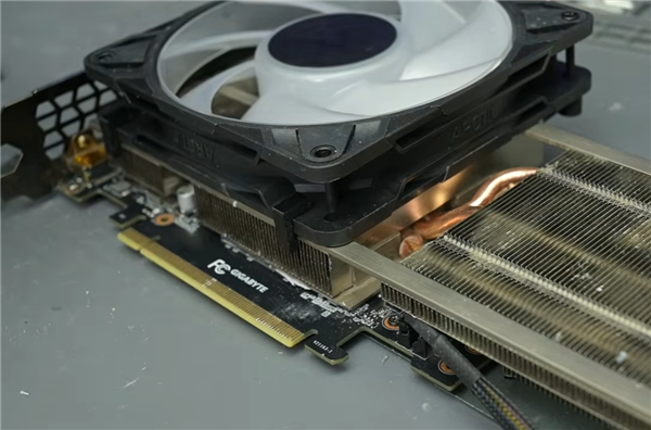 白折腾了！RTX 4090散热器强装RTX 3060：性能纹丝不动