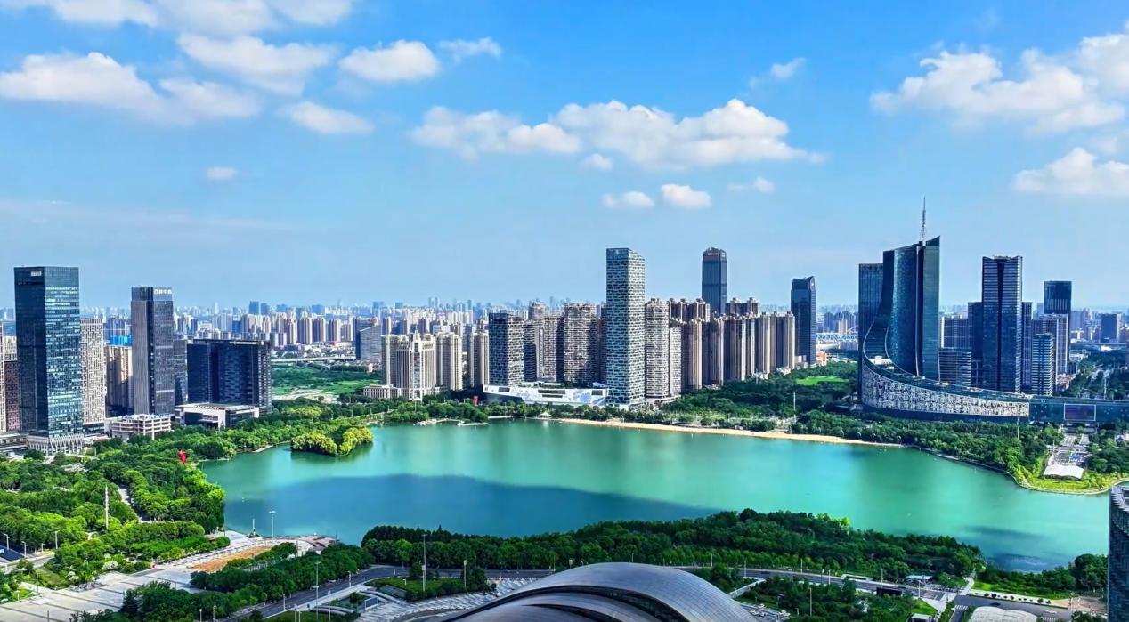 【理响中国·领航未来】聚链成群:构筑未来产业“生态圈”